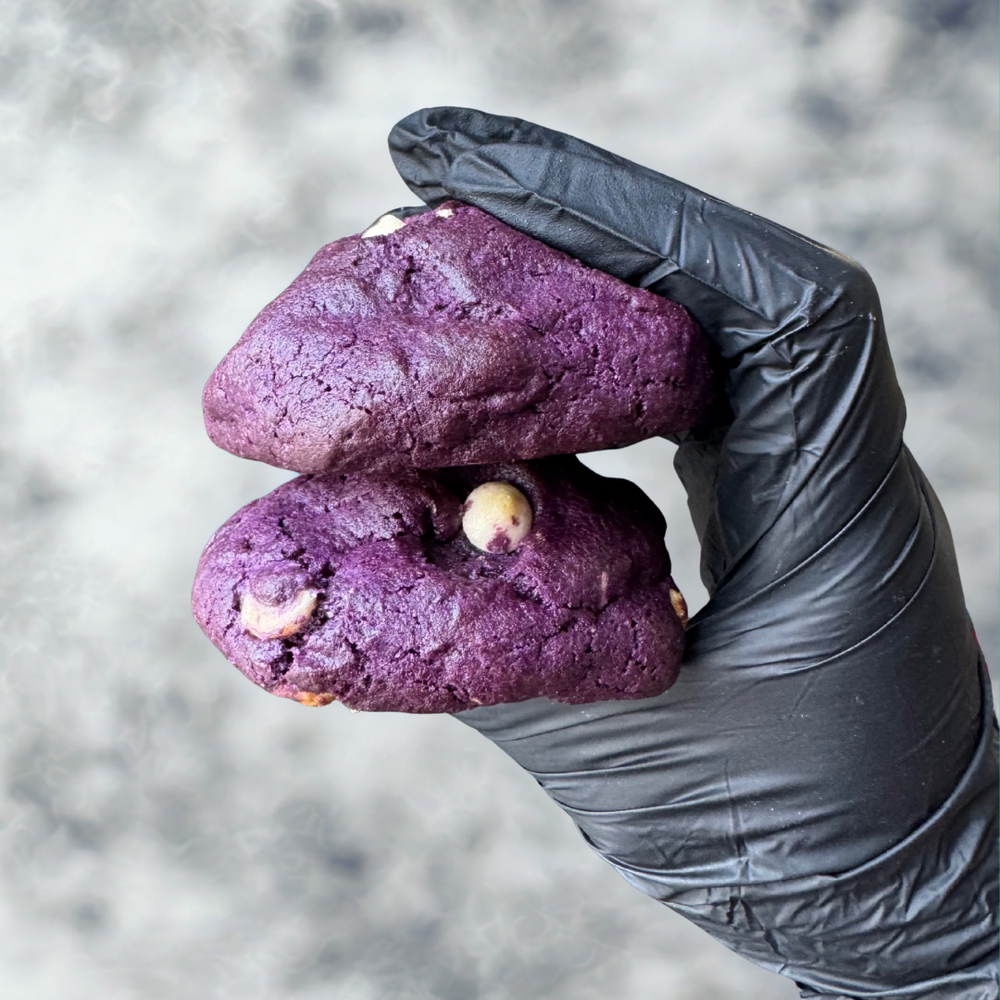 UBE WHITE CHOCOLATE CHIP MOOKIE (MACARON-STUFFED COOKIE)