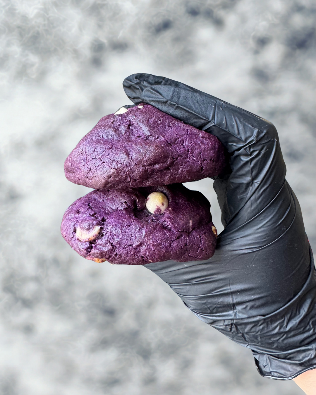 UBE WHITE CHOCOLATE CHIP MOOKIE (MACARON-STUFFED COOKIE)