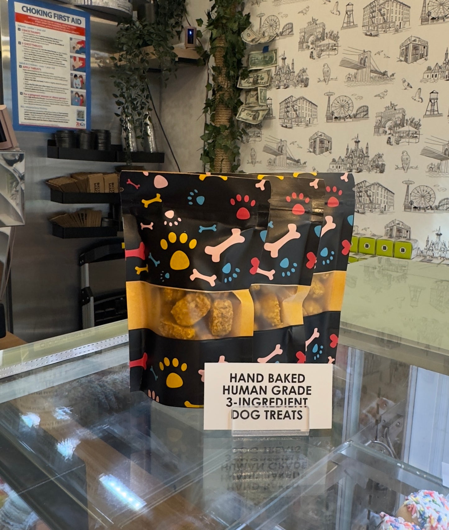 Hand Baked Macaron Pet Treat